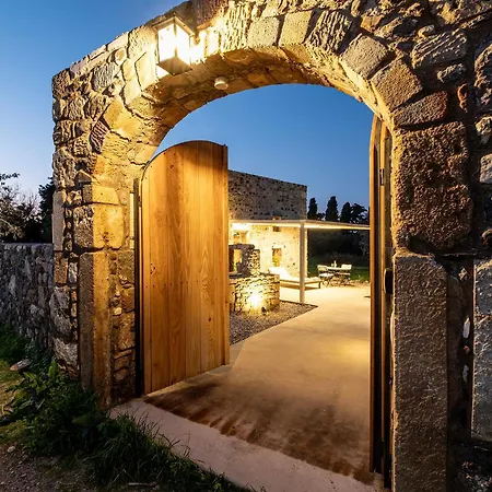 Olivetta ,traditional Stone House Apartmán *