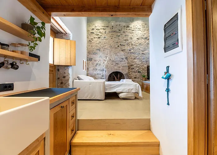 Apartamento Olivetta ,traditional Stone House Cós