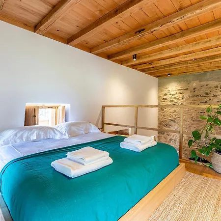 Апартаменти Olivetta ,traditional Stone House